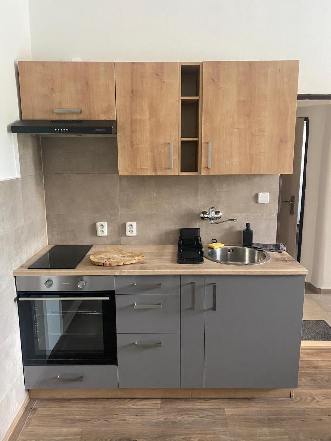 Cerna Ruze - Apartman 3 Plzeň Esterno foto