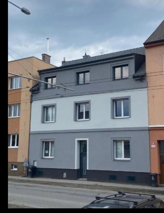 Cerna Ruze - Apartman 3 Plzeň Esterno foto