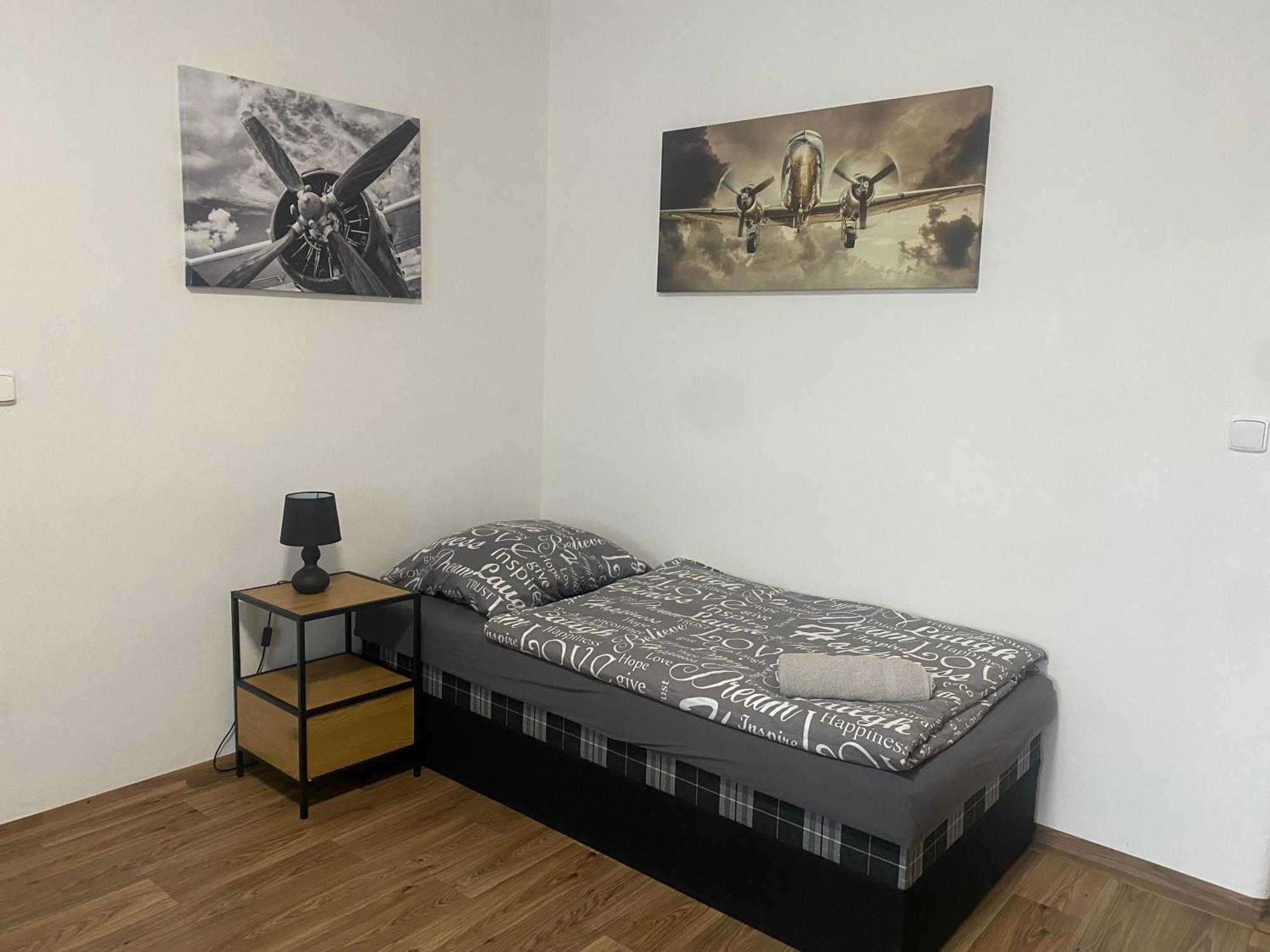 Cerna Ruze - Apartman 3 Plzeň Esterno foto