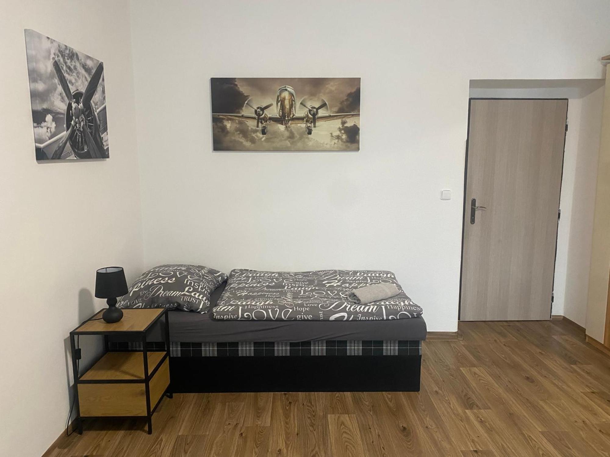 Cerna Ruze - Apartman 3 Plzeň Esterno foto