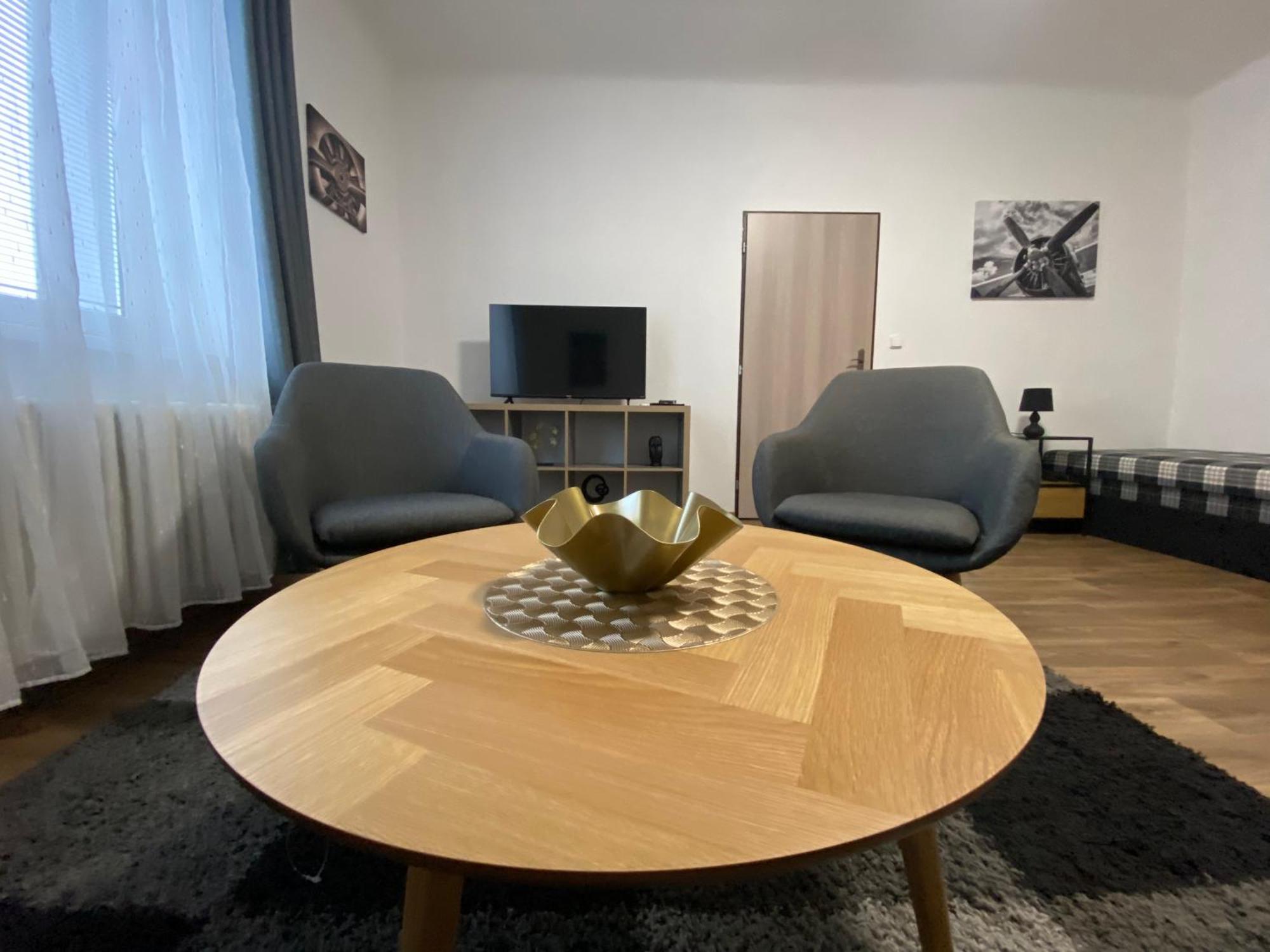 Cerna Ruze - Apartman 3 Plzeň Esterno foto